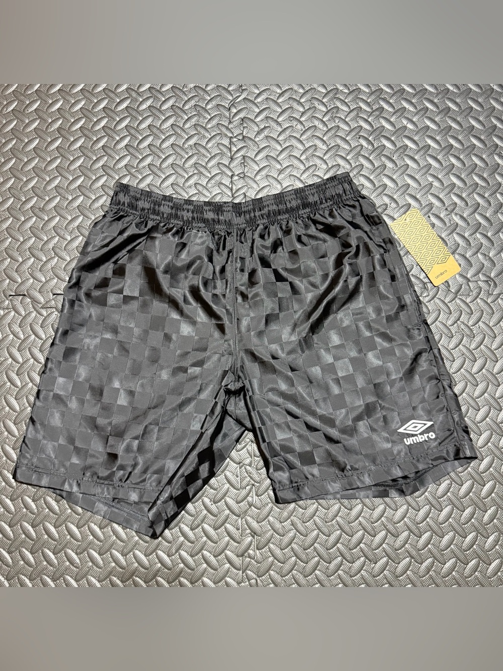 Umbro Soccer Checkered Athletic Shorts Vintage Style Black Shiny Mens Small NEW